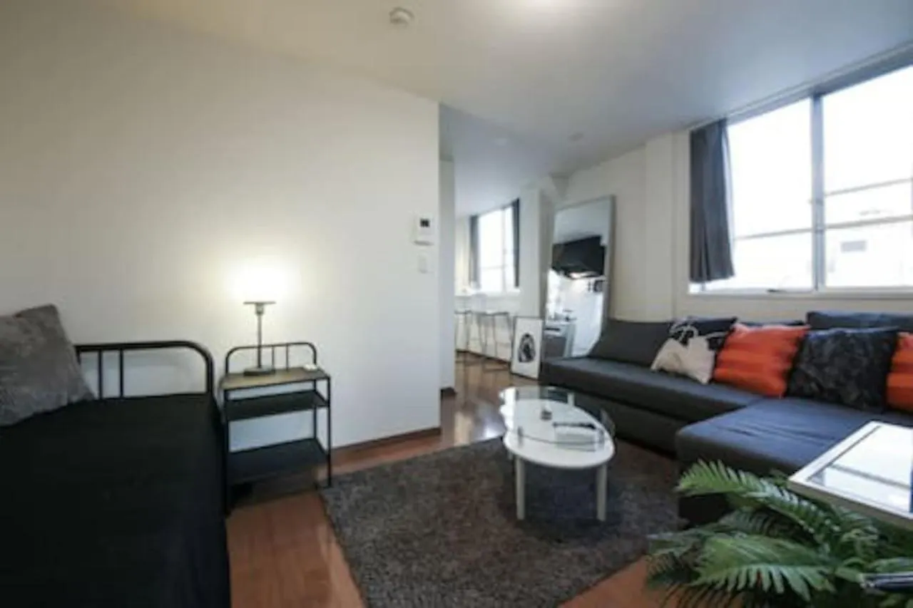 Sengoku Eki-Mae Bldg 401 Apartment Tokyo